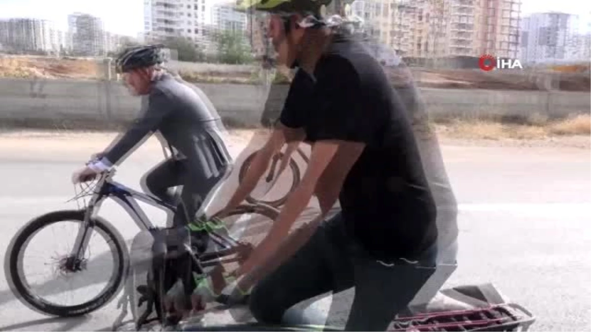 Başkan Çınar mesaisine bisikletle geldi