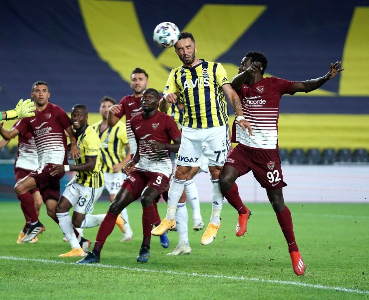 Fenerbahçe sahadan golsüz eşitlikle ayrıldı