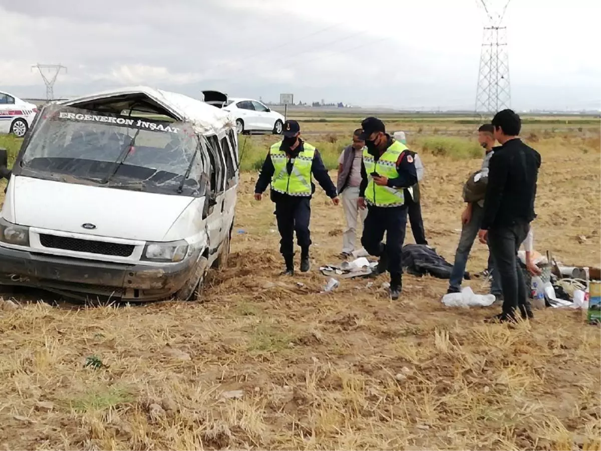 İnşaat işçilerini taşıyan minibüs devrildi: 7 yaralı