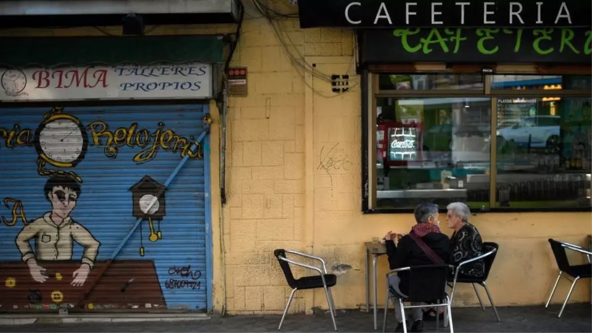 Koronavirüs: Madrid\'de yüz binlerce kişiye \'Zorunlu ihtiyaçlar dışında sokağa çıkmayın\' çağrısı