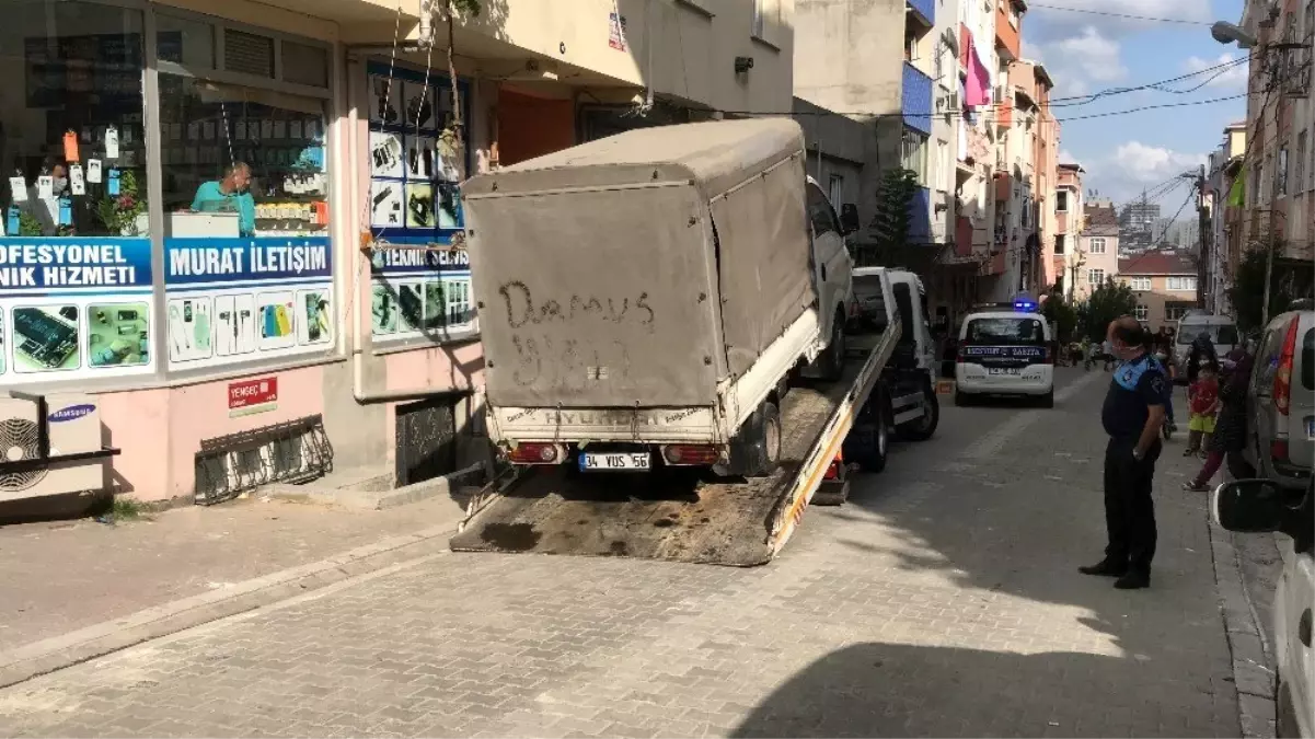 Tartıştığı zabıtanın ayağının üstünden kamyonetle geçti