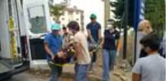 Telefon direğinden düşen işçi yaralandı