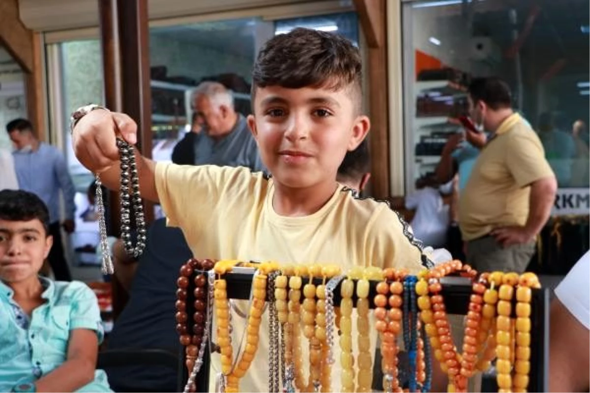 Tespih tutkunları Adana\'daki pazarda buluşuyor