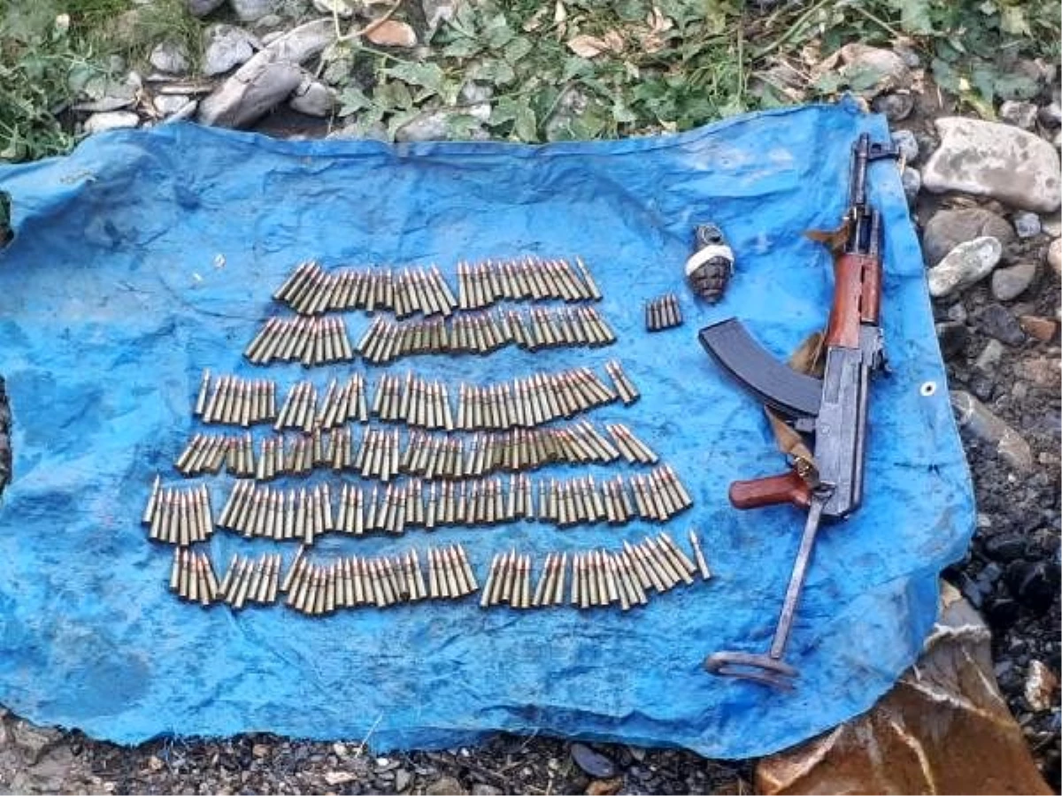 Van\'da PKK\'lı teröristlere ait silah ve mühimmat ele geçti