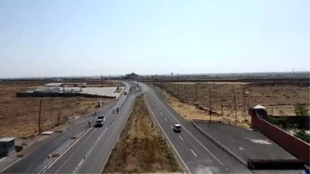 Yol kontrol noktaları çift şerit olarak ulaşıma açıldı