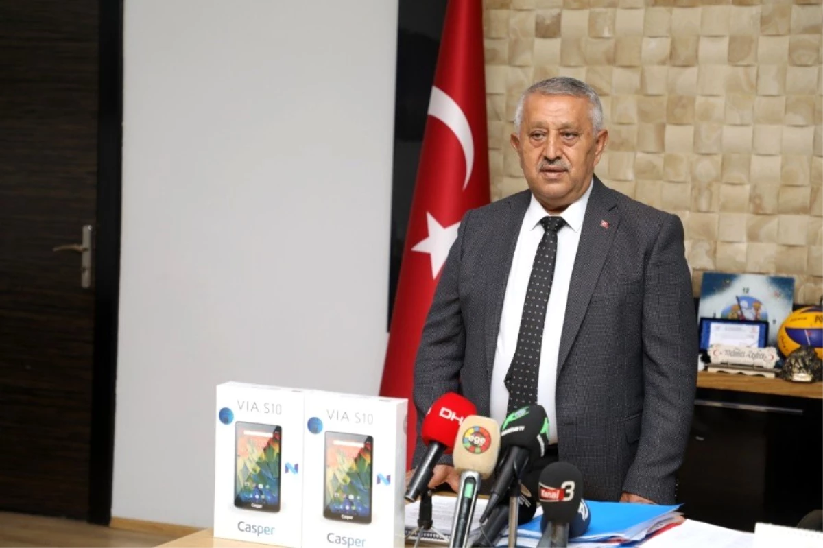 Başkan Zeybek\'ten istifa eden AK Parti Afyonkarahisar İl Başkanı ile ilgili ilk yorum Açıklaması