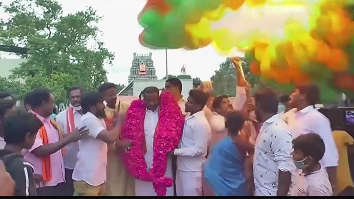 Hindistan Başbakanı\'nın doğum günü kutlamaları, hidrojen dolu balonların patlamasıyla felakete dönüştü