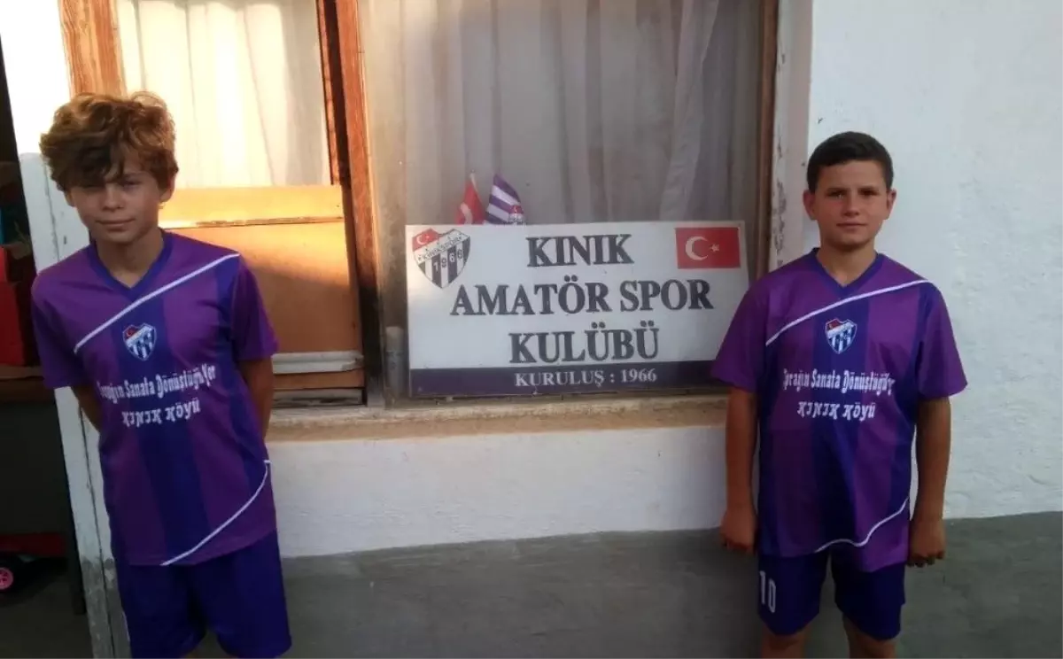 Kınıkspor\'a 79 yaşındaki eski futbolcusu sahip çıktı