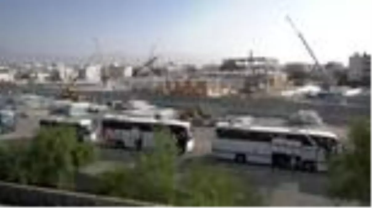 KKTC Başbakanı Tatar, Acil Durum Hastanesi inşaatında incelemelerde bulundu