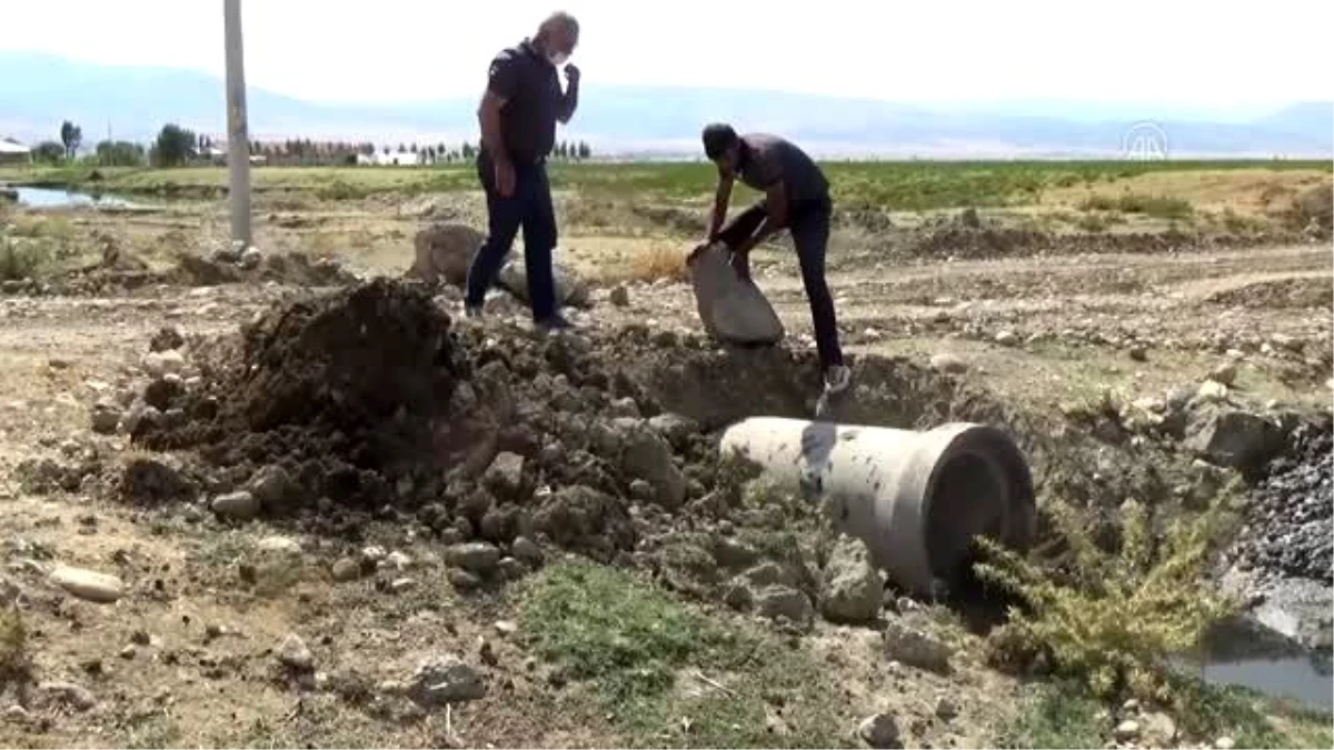 Konukbekler beldesinde alt yapı çalışmaları sürüyor - MUŞ