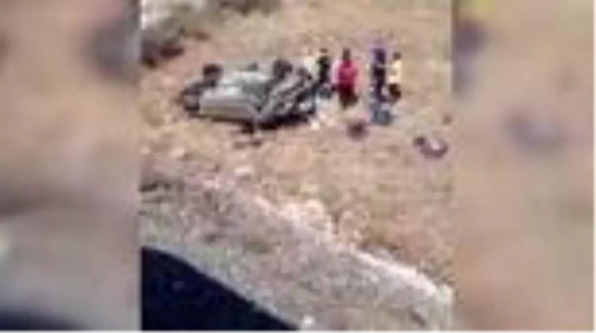 Son dakika haber: Otomobil devrildi: 1 ölü, 2 yaralı