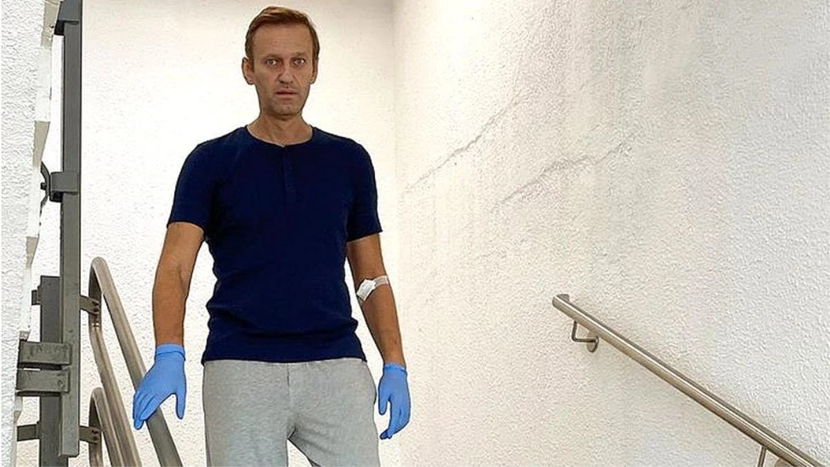 Aleksey Navalni: Zehirlenen Rus muhalif lider taburcu oldu, Kremlin\'den \'Rusya\'ya dönebilir\'...