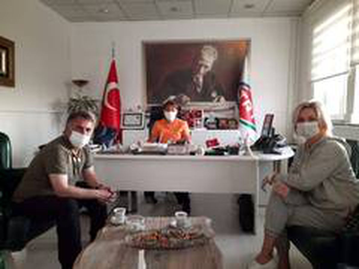 Anna\'dan TRT\'ye ziyaret..