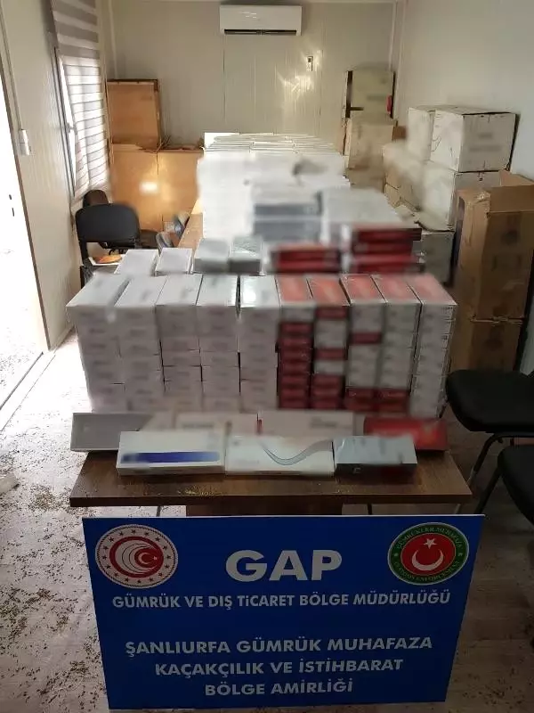 Arpa yüklü kamyonda 37 bin 500 paket kaçak sigara bulundu