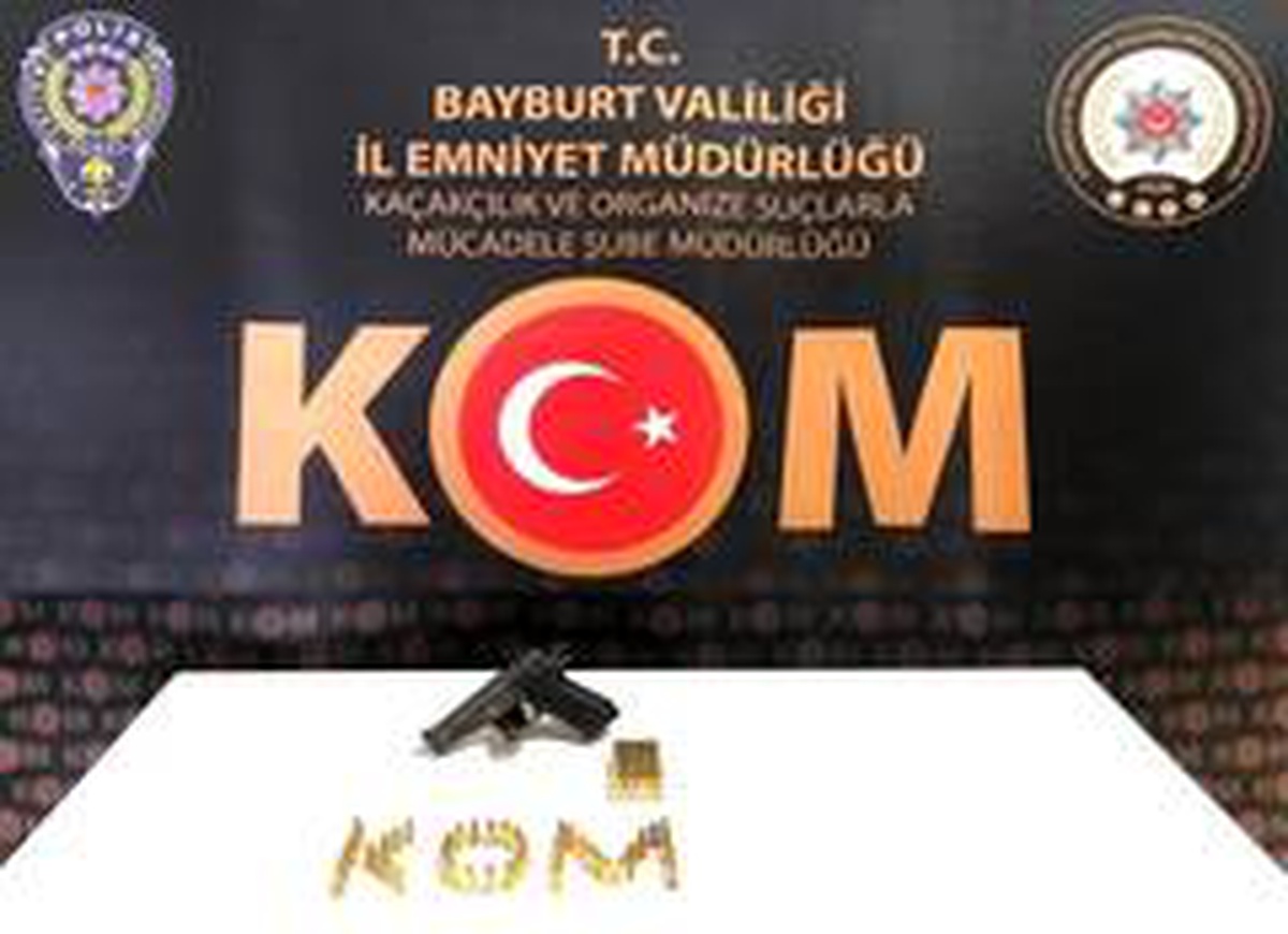 Bayburt\'ta 1 adet tabanca ve 85 adet fişek ele geçirildi