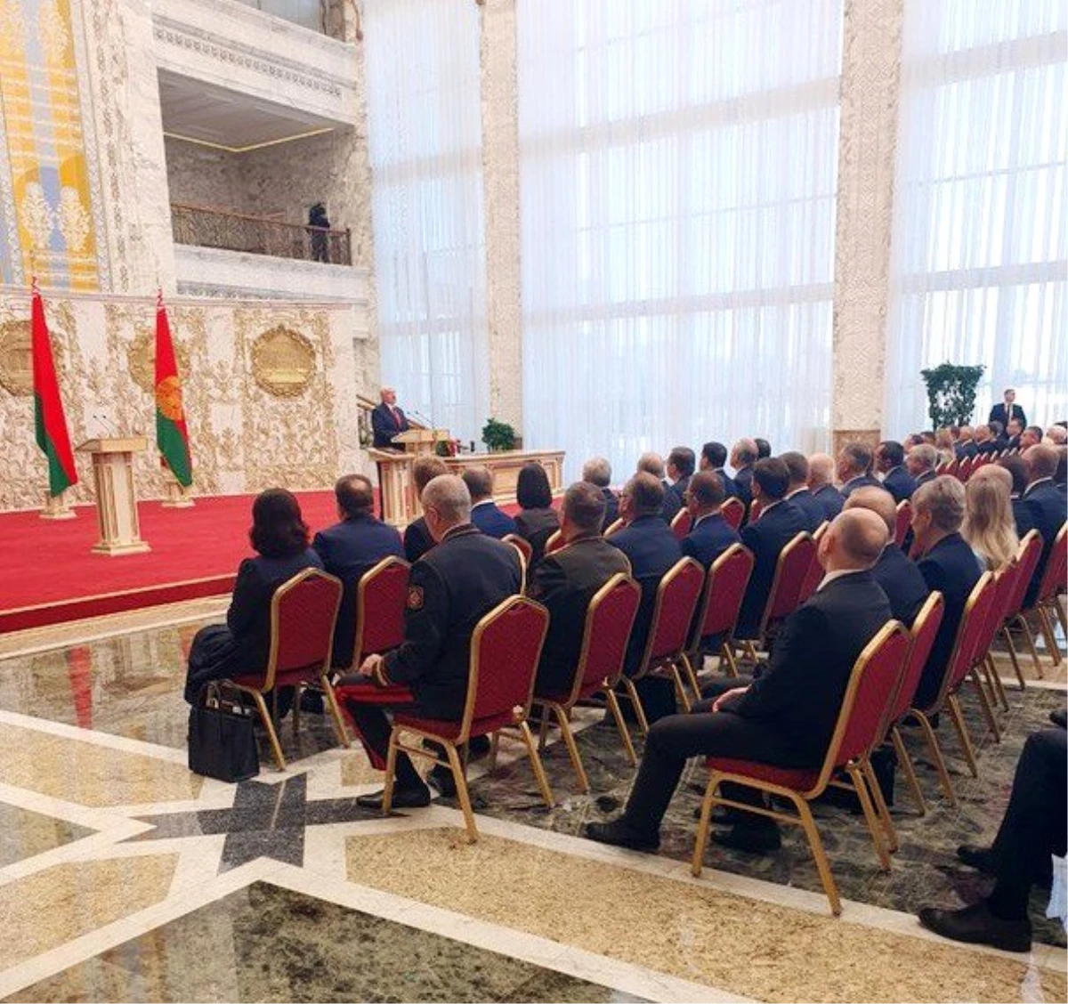 Belarus Devlet Başkanı Lukaşenko gizli törenle yemin etti