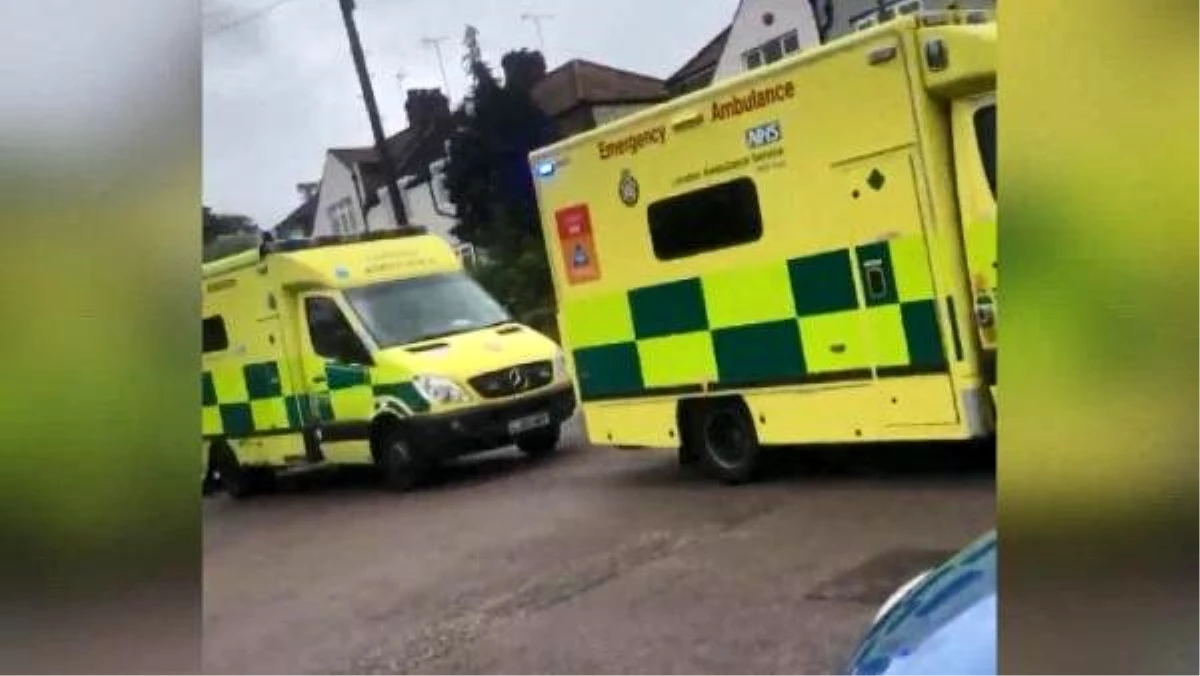 Son dakika haberleri: İngiltere\'de narkotik operasyonunda 11 polis yaralandı
