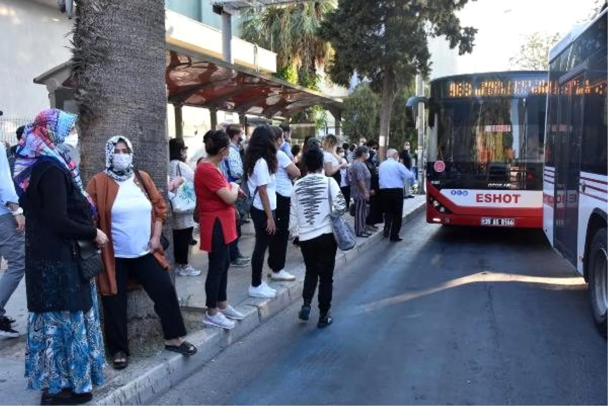 İzmir\'de toplu ulaşımda yoğunluk yaşandı, yolcular tedirgin