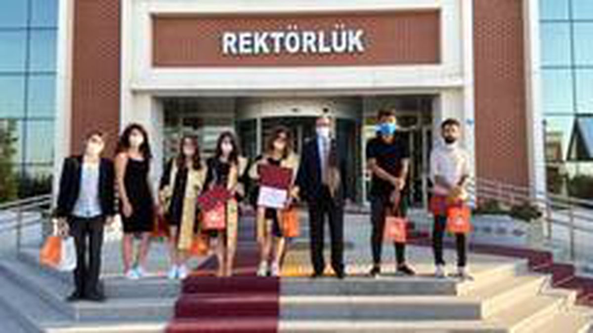 Mezunlardan Rektör Prof. Dr. Beydemir\'e ziyaret