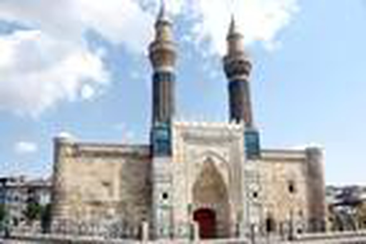 Selçuklu ve Moğollar arasındaki güç gösterisi \'Medrese\' olup yüks