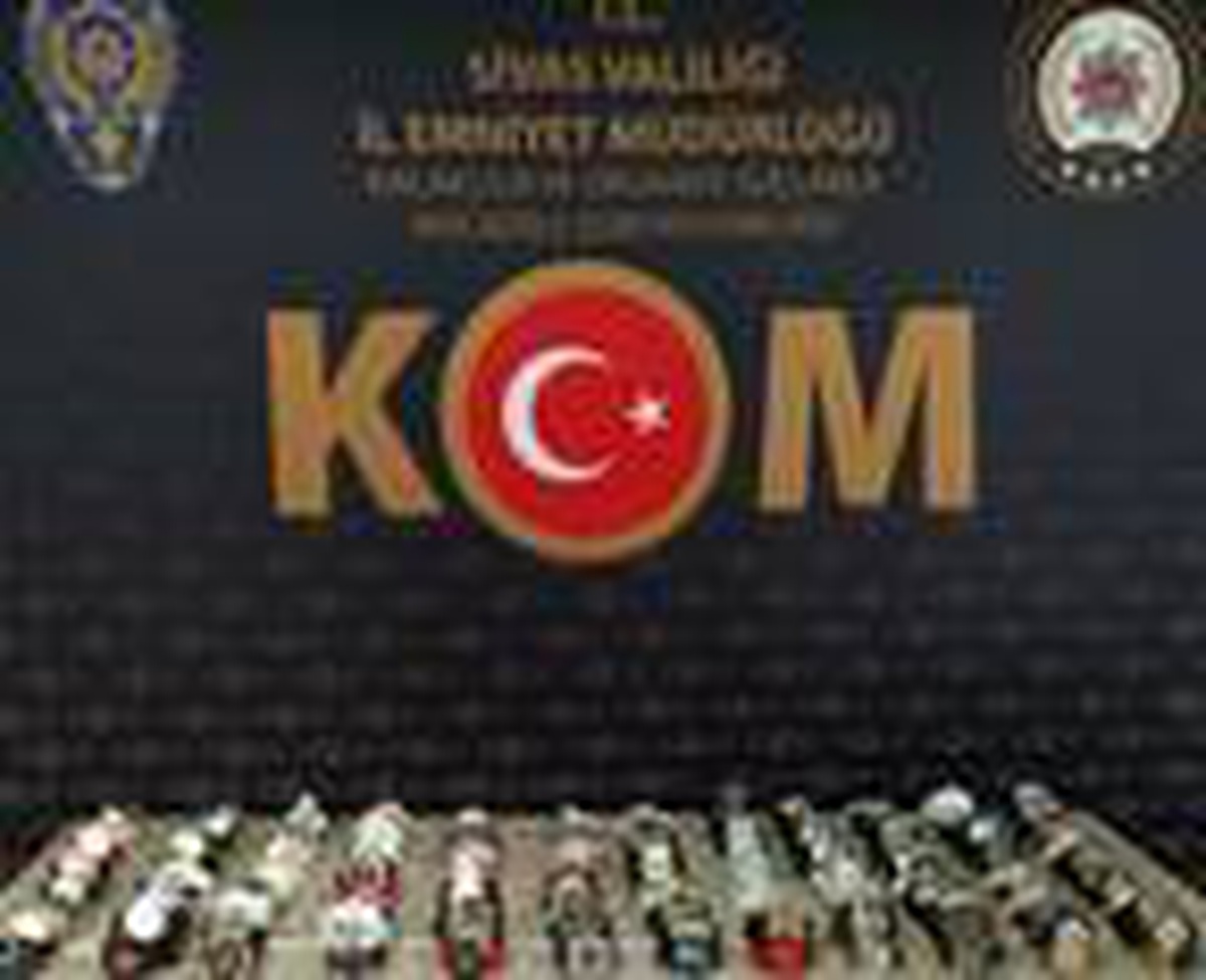 Sivas\'ta gümrük kaçağı 141 kol saati ele geçirildi
