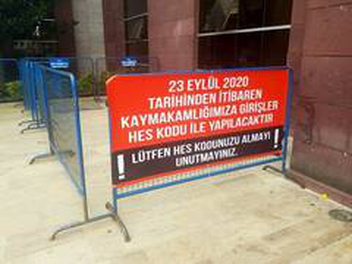 Sultanbeyli Kaymakamlığı\'na girişlerde \'HES Kodu Uygulaması\' başlatıldı