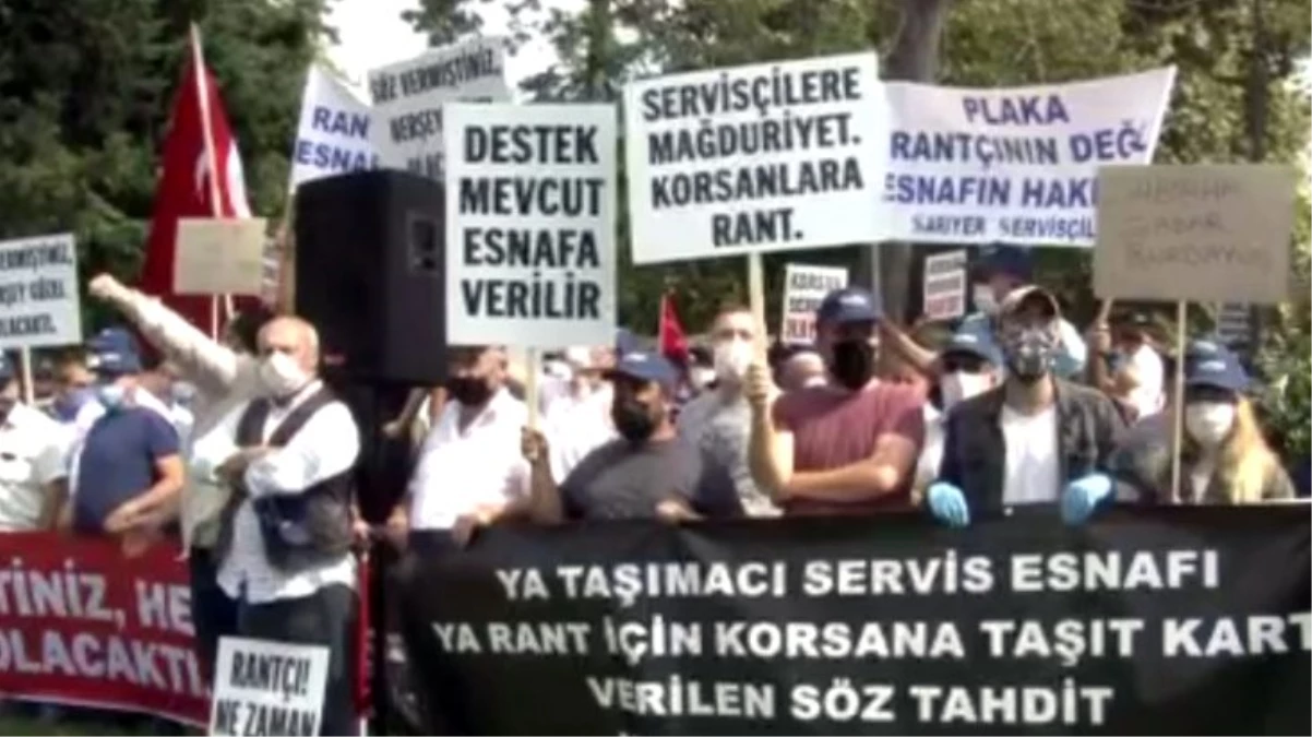 Taksiciler ve servisçilerden İBB önünde eylem: Taleplerimiz dikkate alınmalı