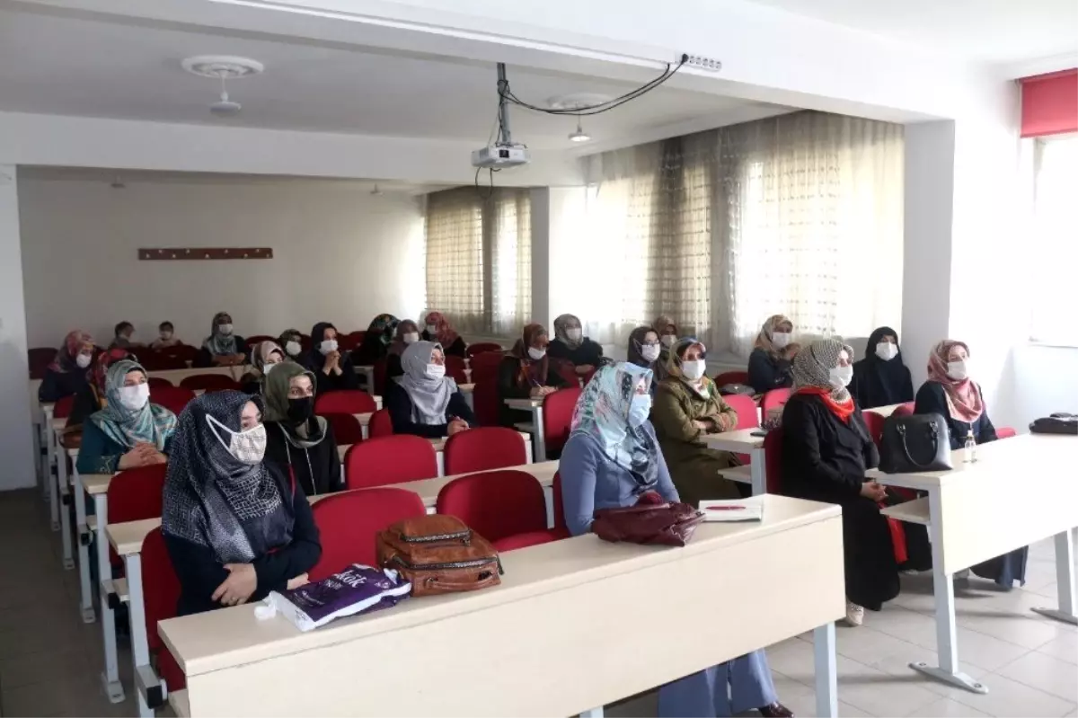 Ağrı\'da "Kur\'an Kursları Eğitime Hazırlık Semineri" düzenlendi