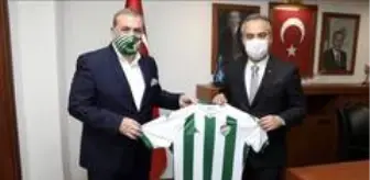 Bursaspor, Büyükşehir Belediye Başkanı Alinur Aktaş'ı ziyaret etti