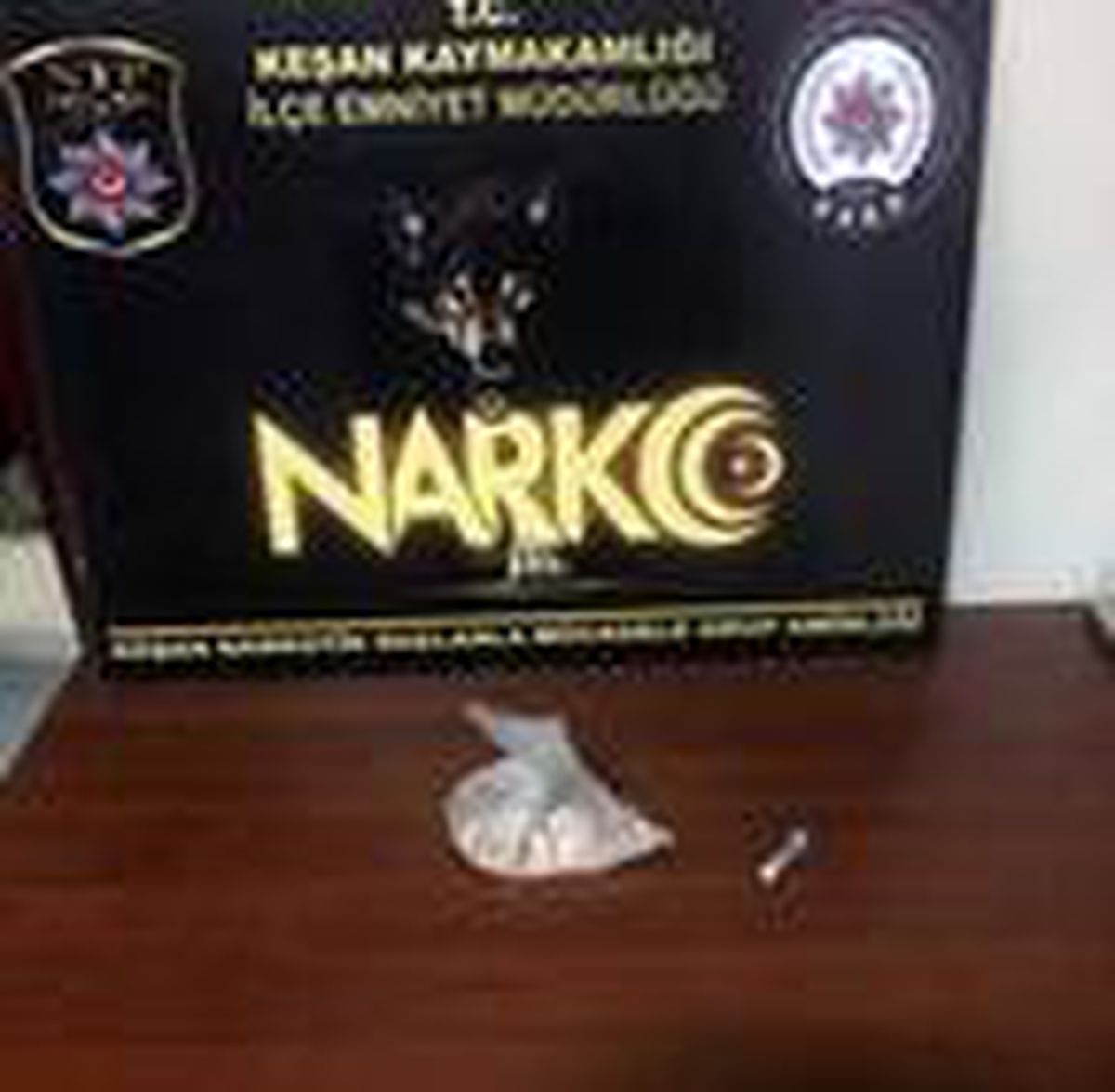 Edirne\'de çorabın içinde bulunan uyuşturucuya 3 tutuklama