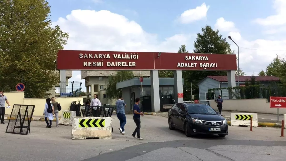 FETÖ firarisi Adil Öksüz\'ün yakınının davası ertelendi