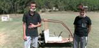 Okula ara verilince iki kafadar kendi araçlarını yaptı