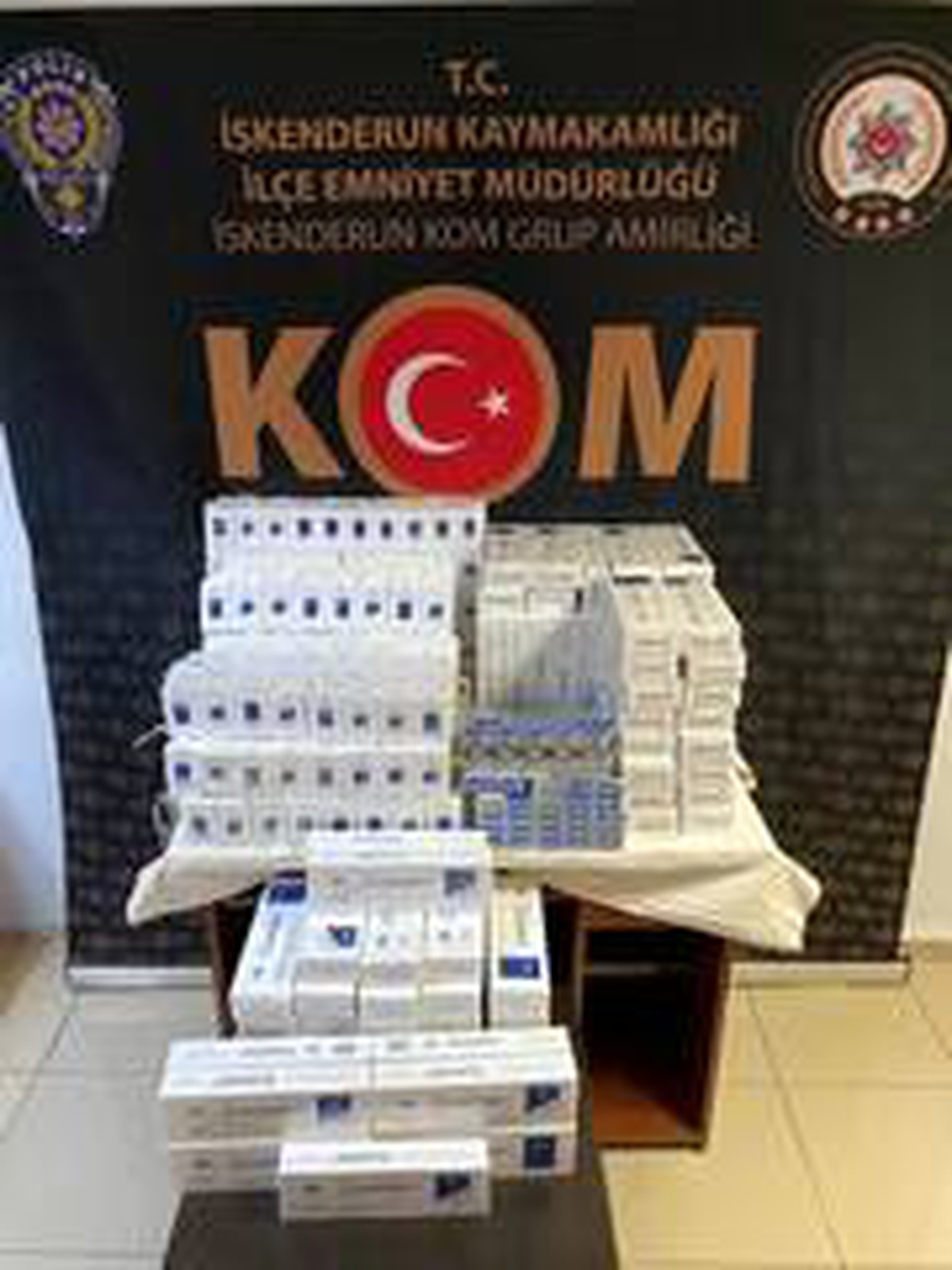 Tırdan bin 740 paket kaçak sigara çıktı