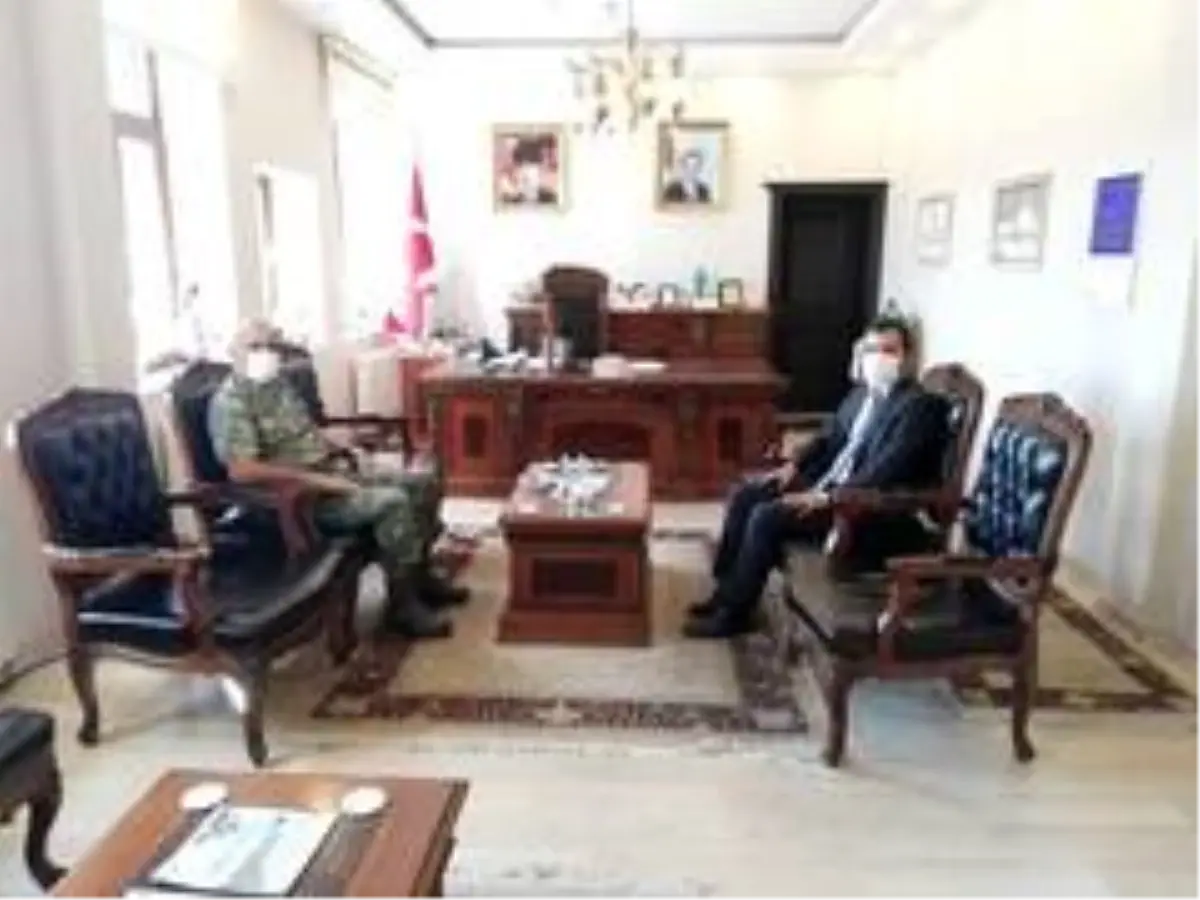 Tümgeneral Uzun Kaymakam Koşal\'ı ziyaret etti