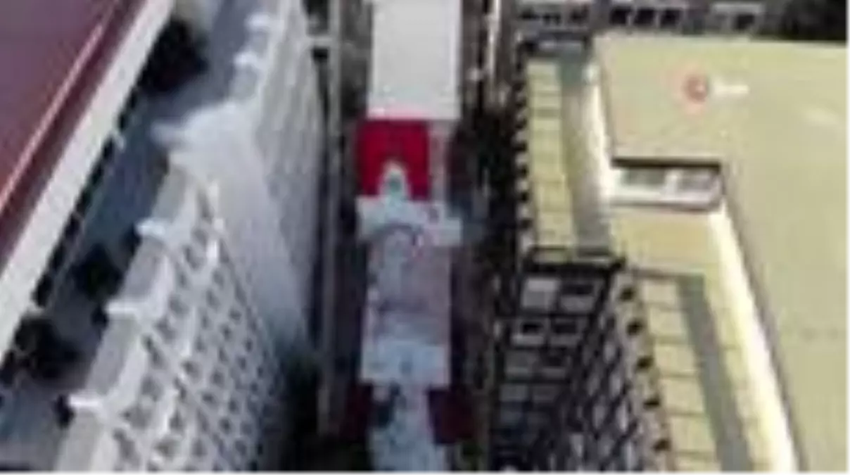 Beyoğlu\'nun kullanılmayan merdivenleri sanat ile buluştu