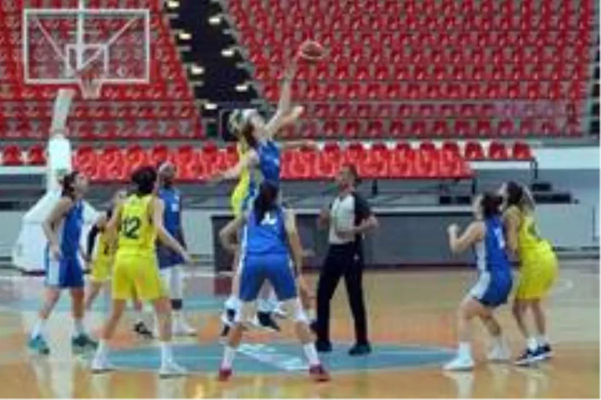 Erciyes Cup: İzmit Belediyespor: 54 Fenerbahçe: 71