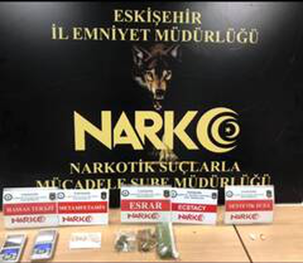 Eskişehir Narkotim sokakları uyuşturucudan arındırmaya devam ediyor
