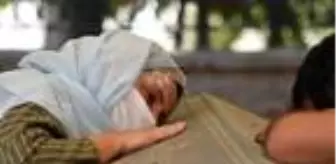 Minik Kumsal, bakıcısı mutfağa gittiği sırada balkondan düşmüş