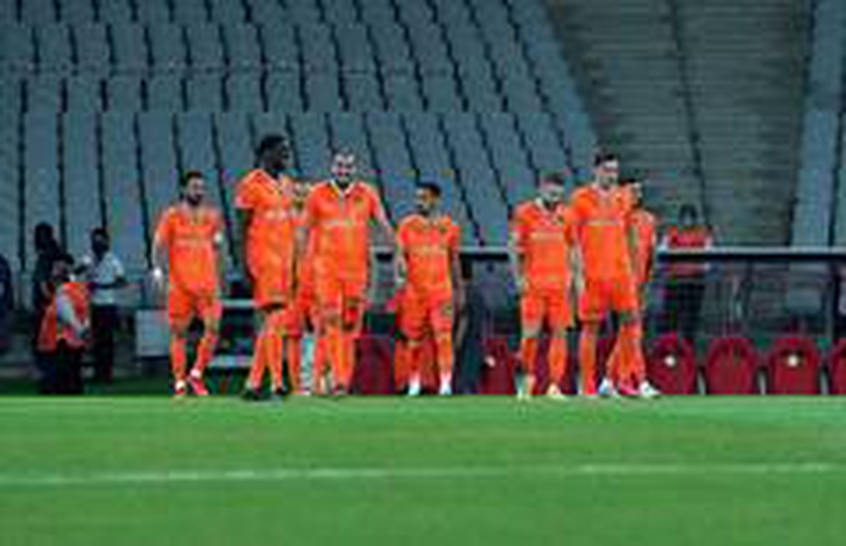 Süper Lig: Fatih Karagümrük: 0 Medipol Başakşehir: 0 (Maç devam ediyor)