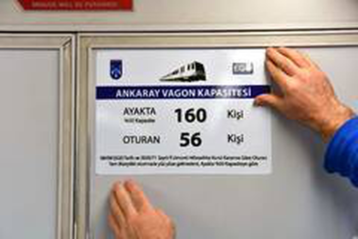 Toplu taşıma araçlarına yolcu kapasite etiketleri yerleştiriliyor
