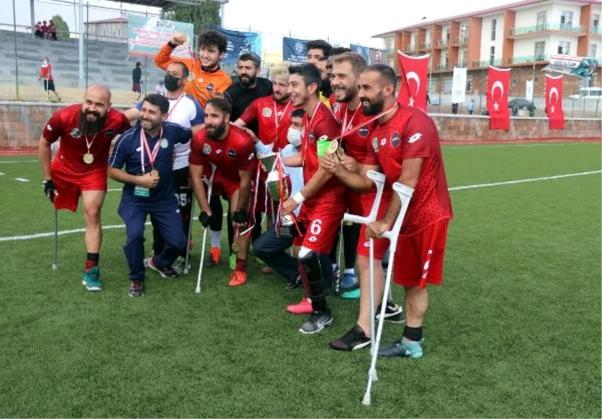 Son dakika haberi: Ampute Futbol Türkiye Kupası\'nda şampiyon Etimesgut Belediyesi