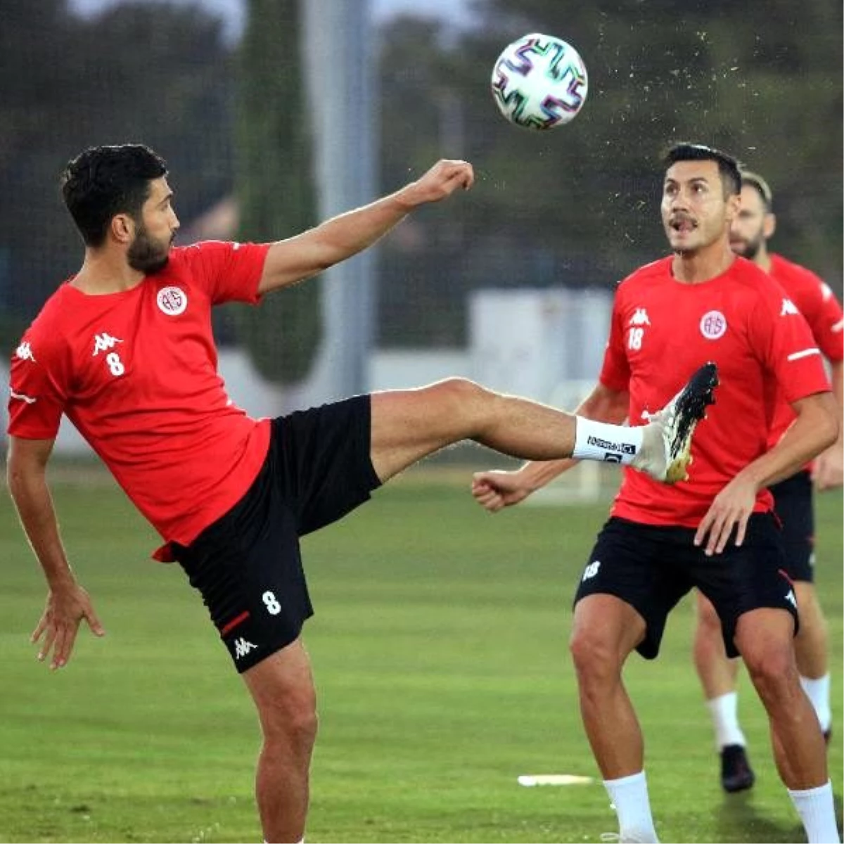 Antalyaspor\'un yeni transferi Naldo ilk antrenmanına çıktı
