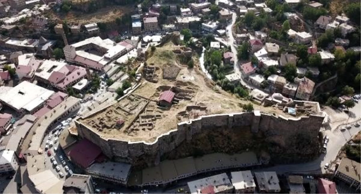 Bitlis Kalesi, \'Kanuni Sultan Süleyman\' tarafından yenilenmiş