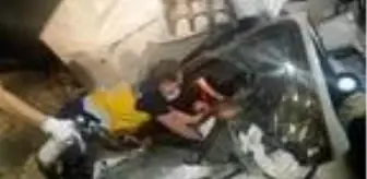 Bursa'da, şarampole devrilen kamyonetteki 2 kişi yaralandı