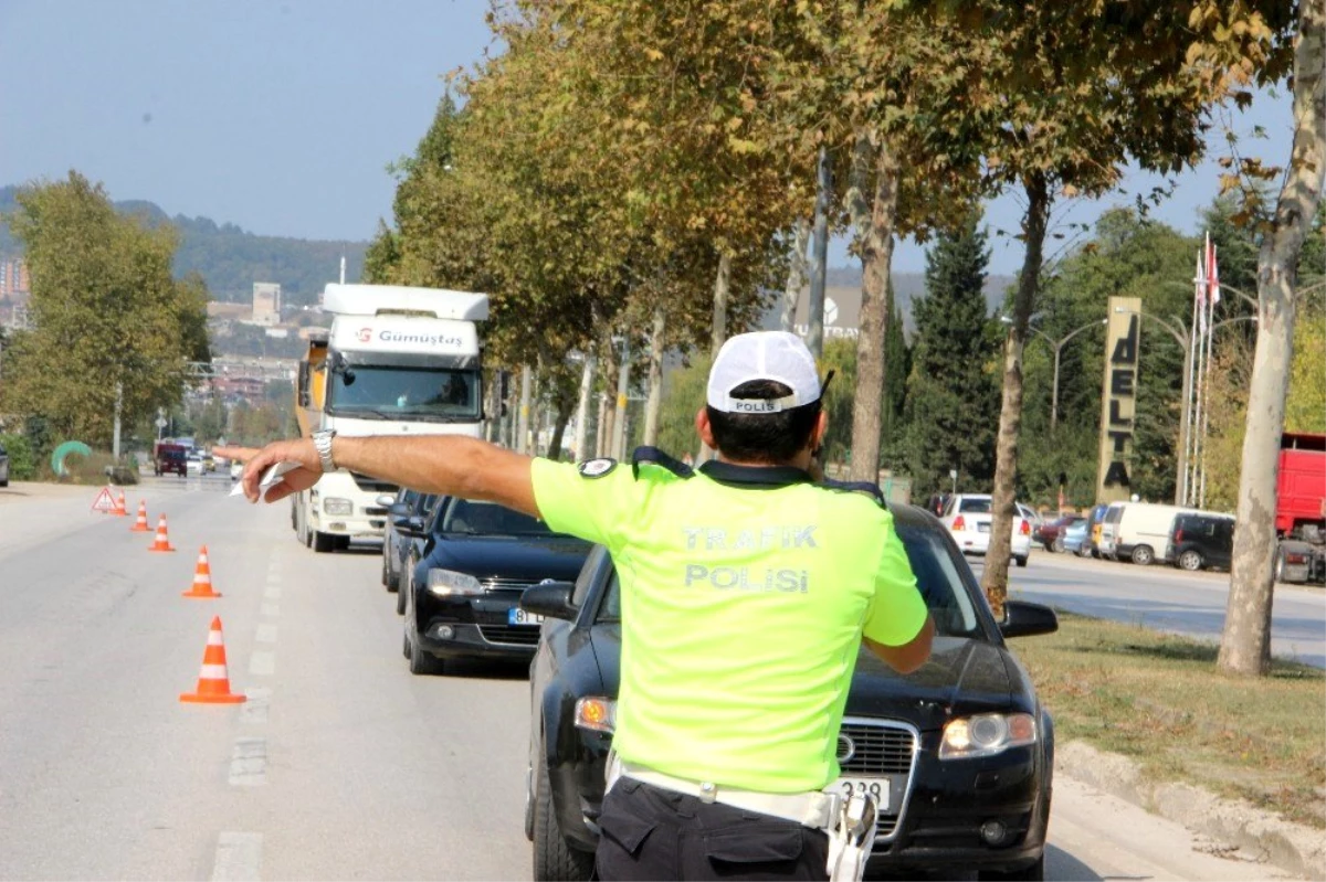 Son dakika haberi | Düzce\'de hız yapan sürücülere ceza yağdı