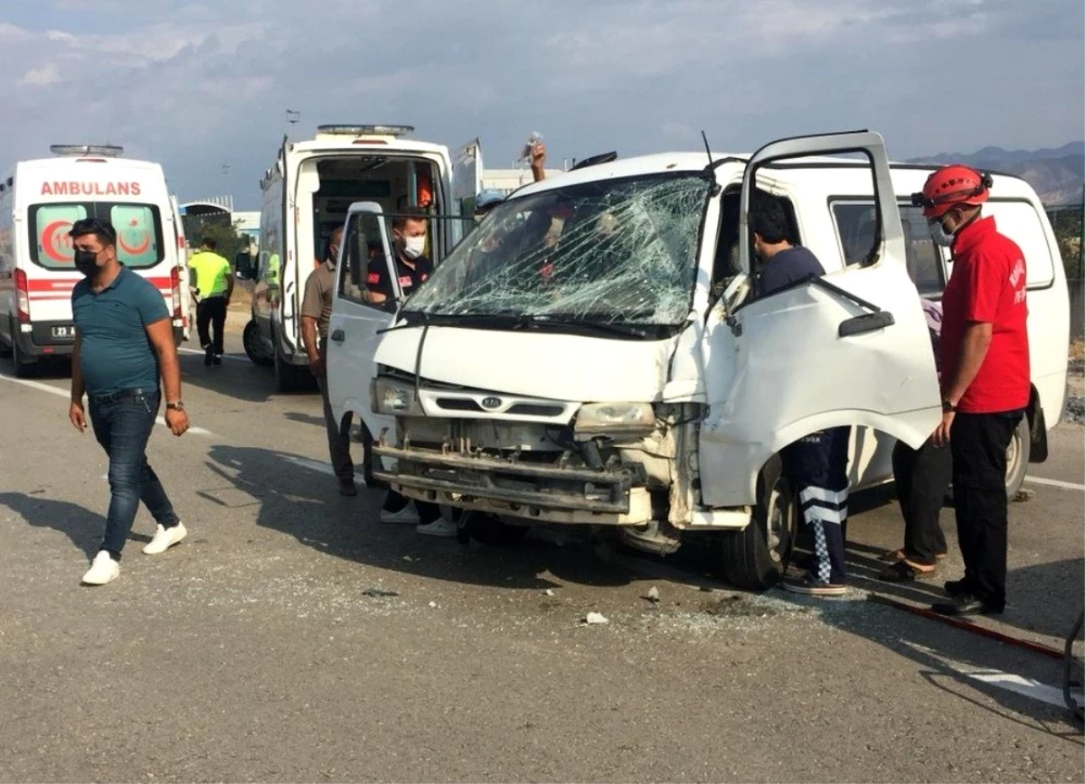 Son dakika haber! Elazığ\'da trafik kazası: 2 yaralı