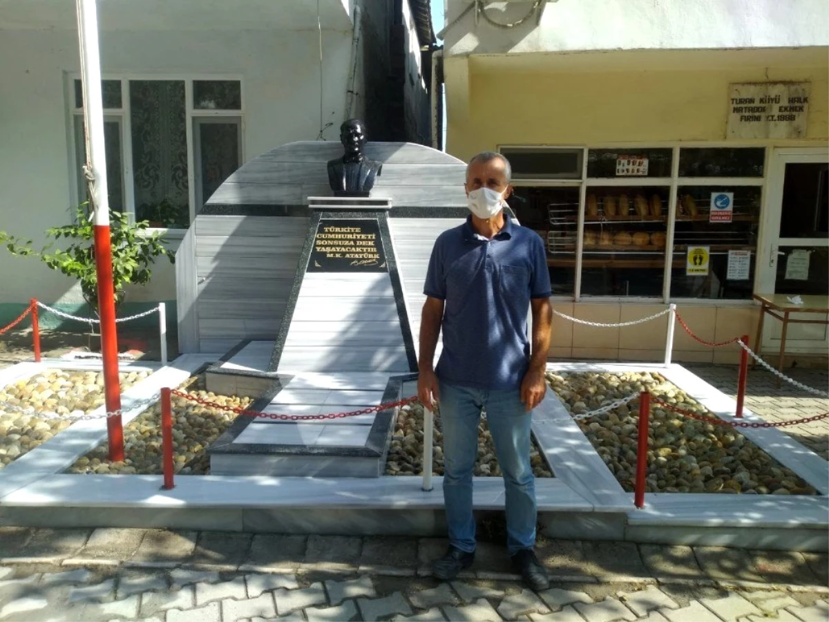 Erdek\'te Atatürk Anıtı yenilendi