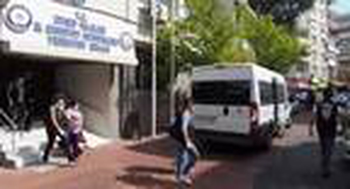 İzmir merkezli yaz tatili vurgunu: 73 kişiden 1 milyon 100 bin TL
