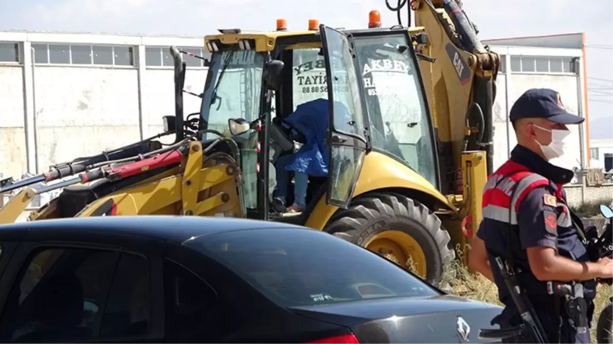 Kepçe operatörü, çalıştığı sırada pompalı tüfekli saldırıya uğrayıp hayatını kaybetti