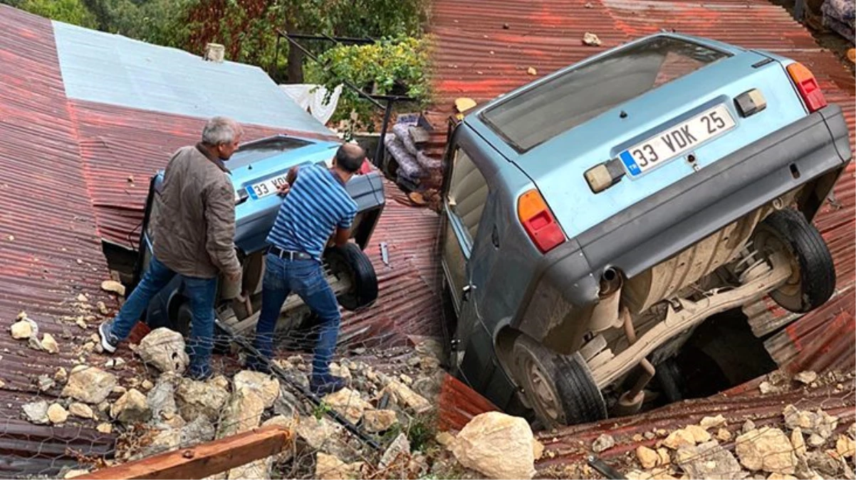 Kontrolden çıkan otomobil, evin çatısına düştü